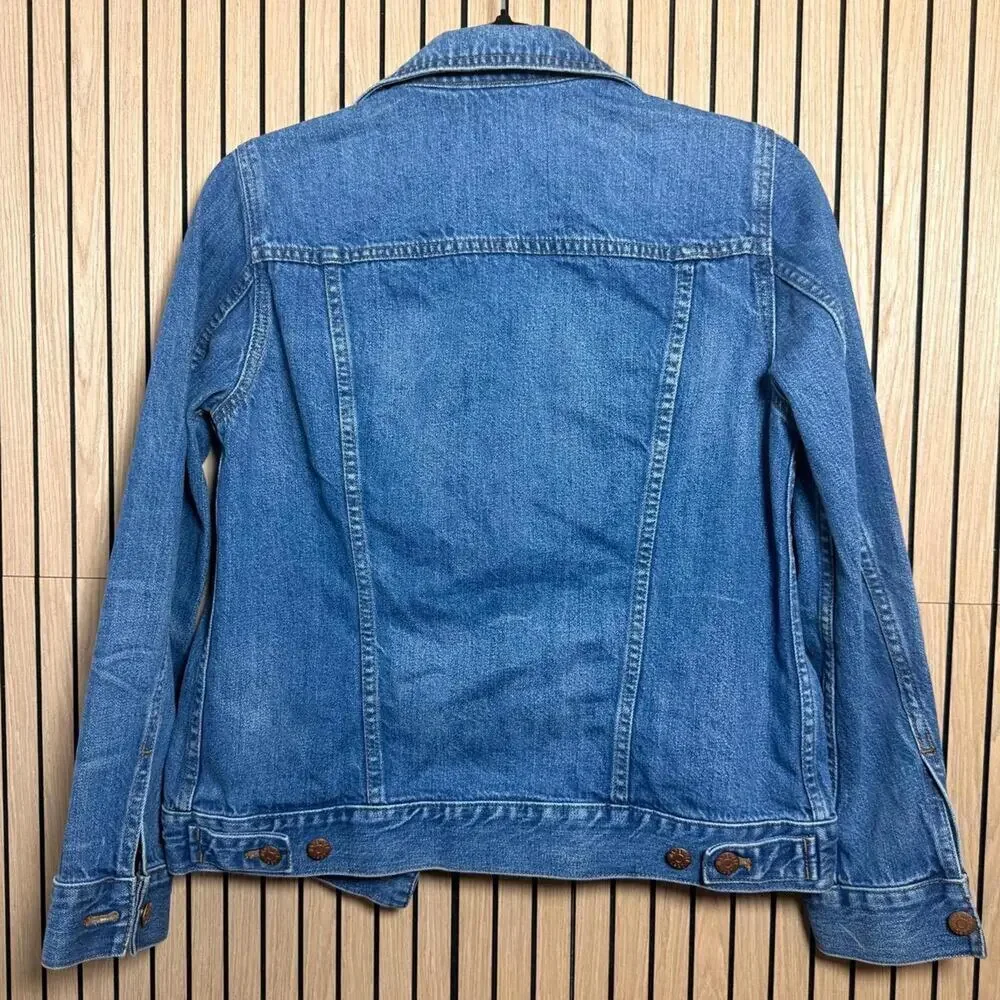 220 Madewell Classic Denim Jacket in Light Wash (Medium, EUC) $130 Retail - Picture 2 of 4